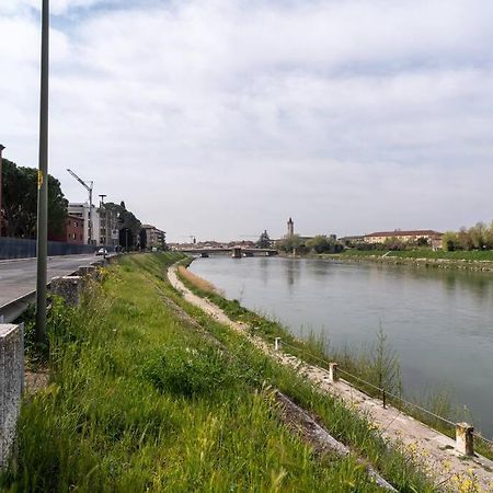 Charme In City Center Verona Exterior foto